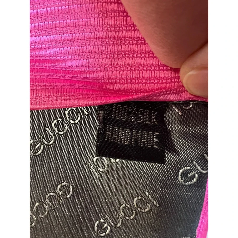 GUCCI‎ Men's Necktie Bright Pink Textured Silk 4' x 59
